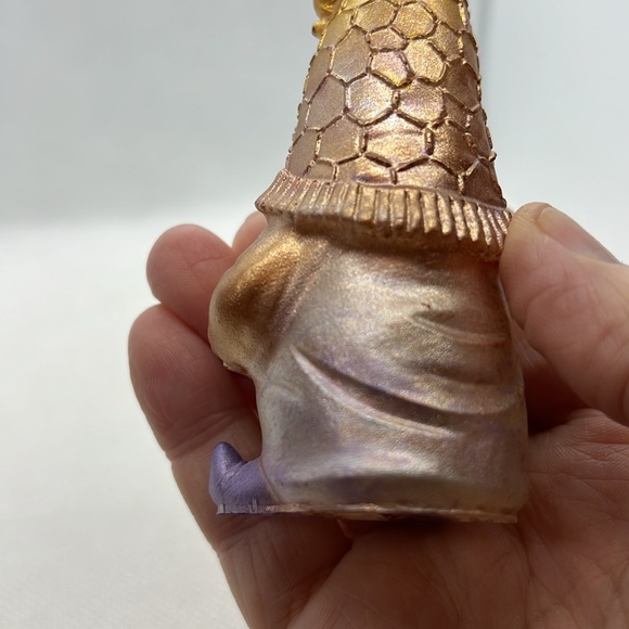 A honey gnome - Picture 8 of 15